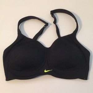 32D Nike Sports Bra